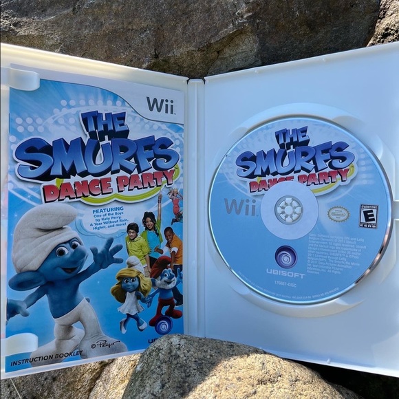 The Smurfs Dance Party for Nintendo Wii - Picture 3 of 3